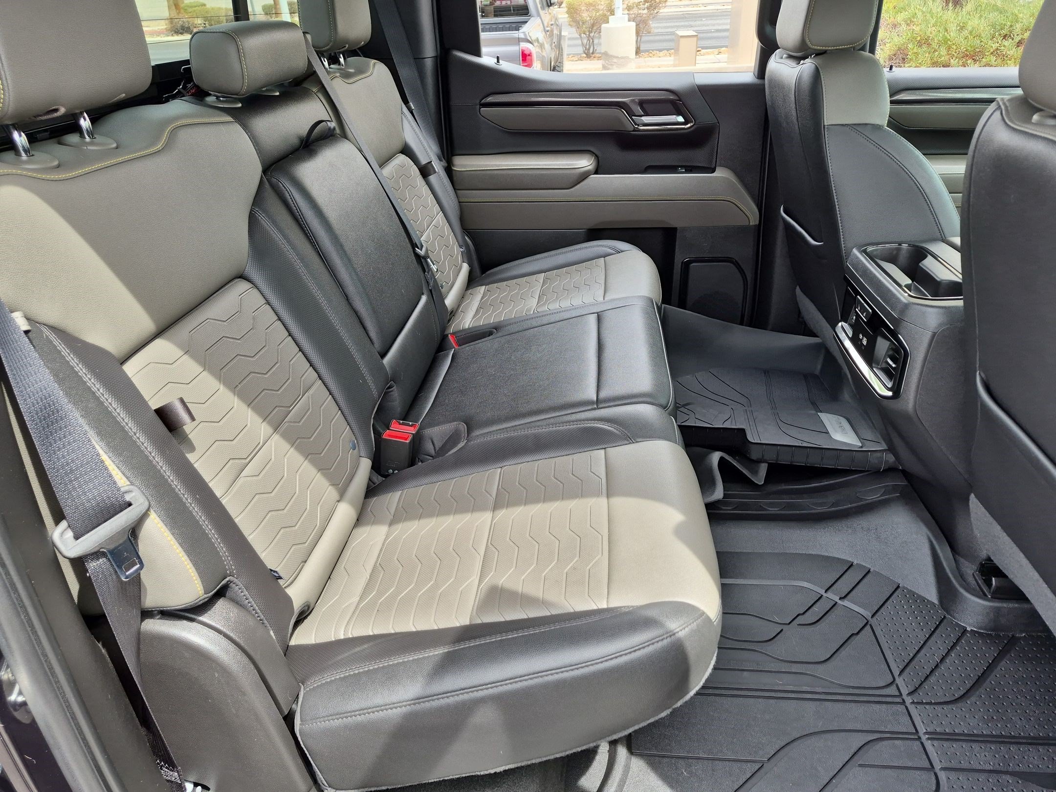 2022 Chevrolet Silverado 1500 ZR2 - Photo 29