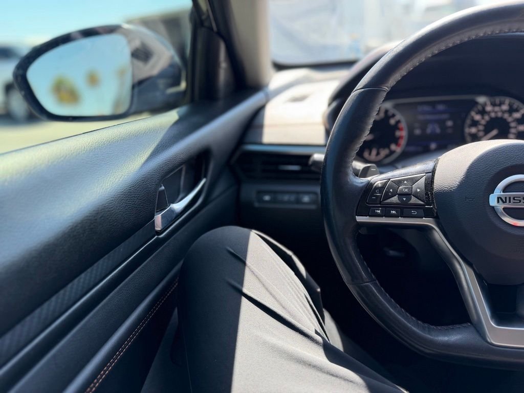 Used 2019 Gun Metallic Nissan 2.5 SR image 7