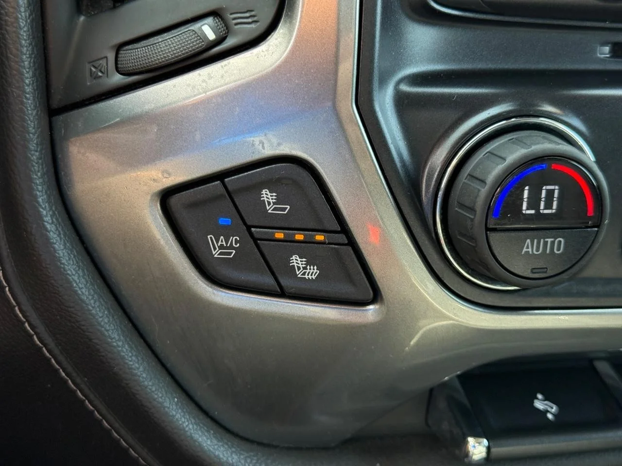 Used 2015 Victory Red Chevrolet LTZ image 22