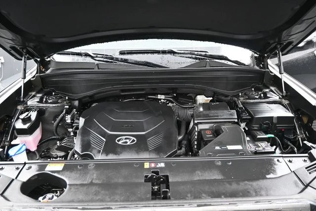Used 2024 Black Hyundai SEL image 31