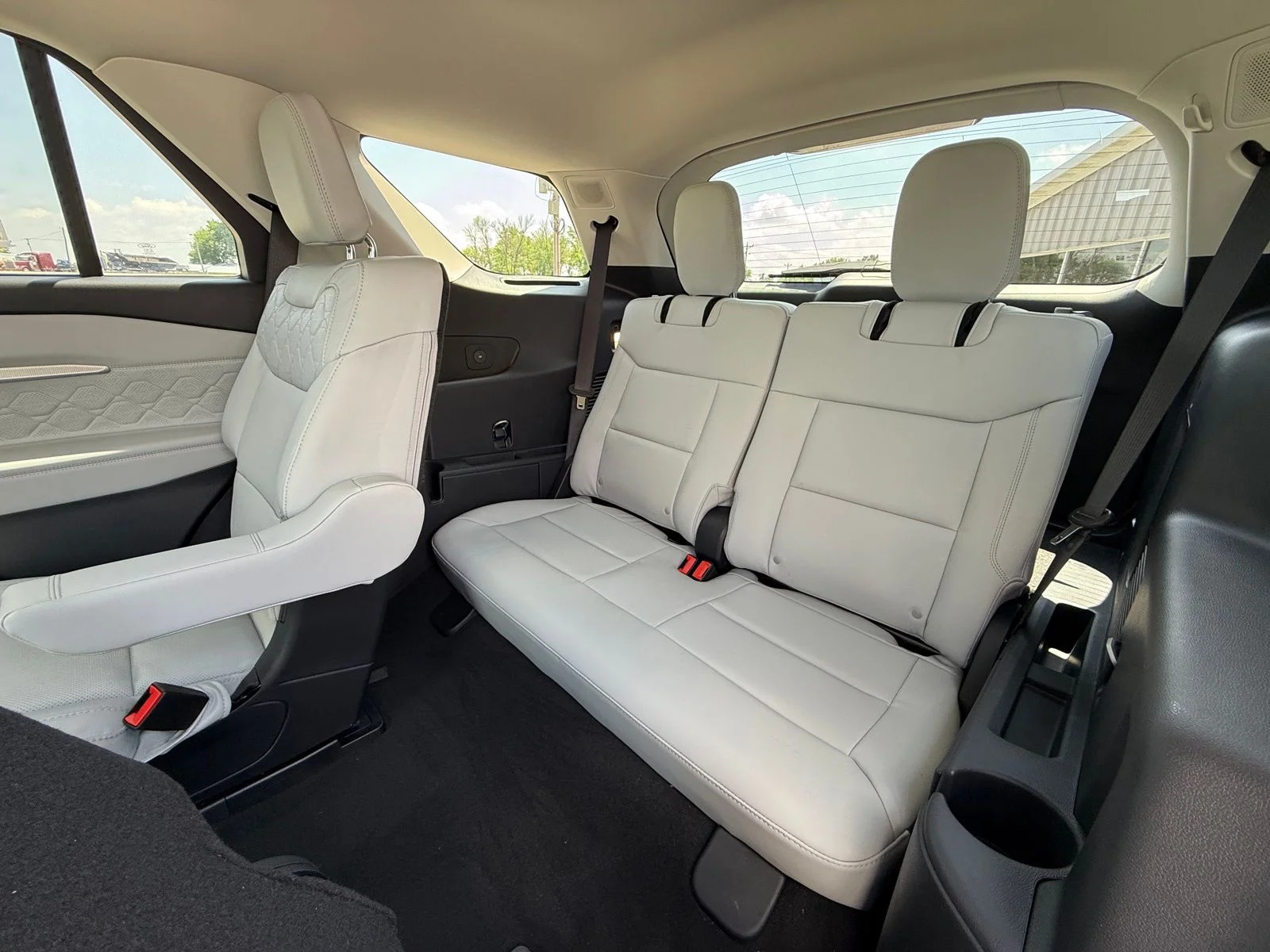 2026 Ford Explorer Platinum - Photo 11