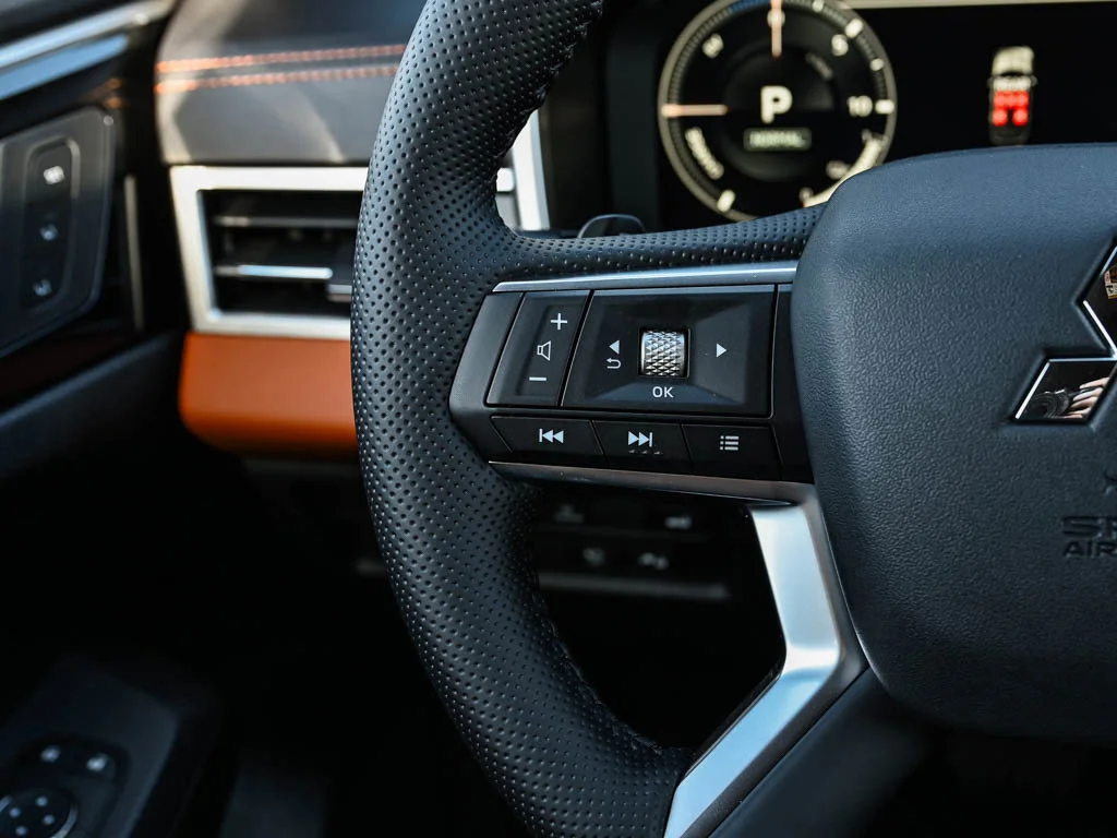2025 Mitsubishi Outlander Plug-in Hybrid SEL - Photo 21