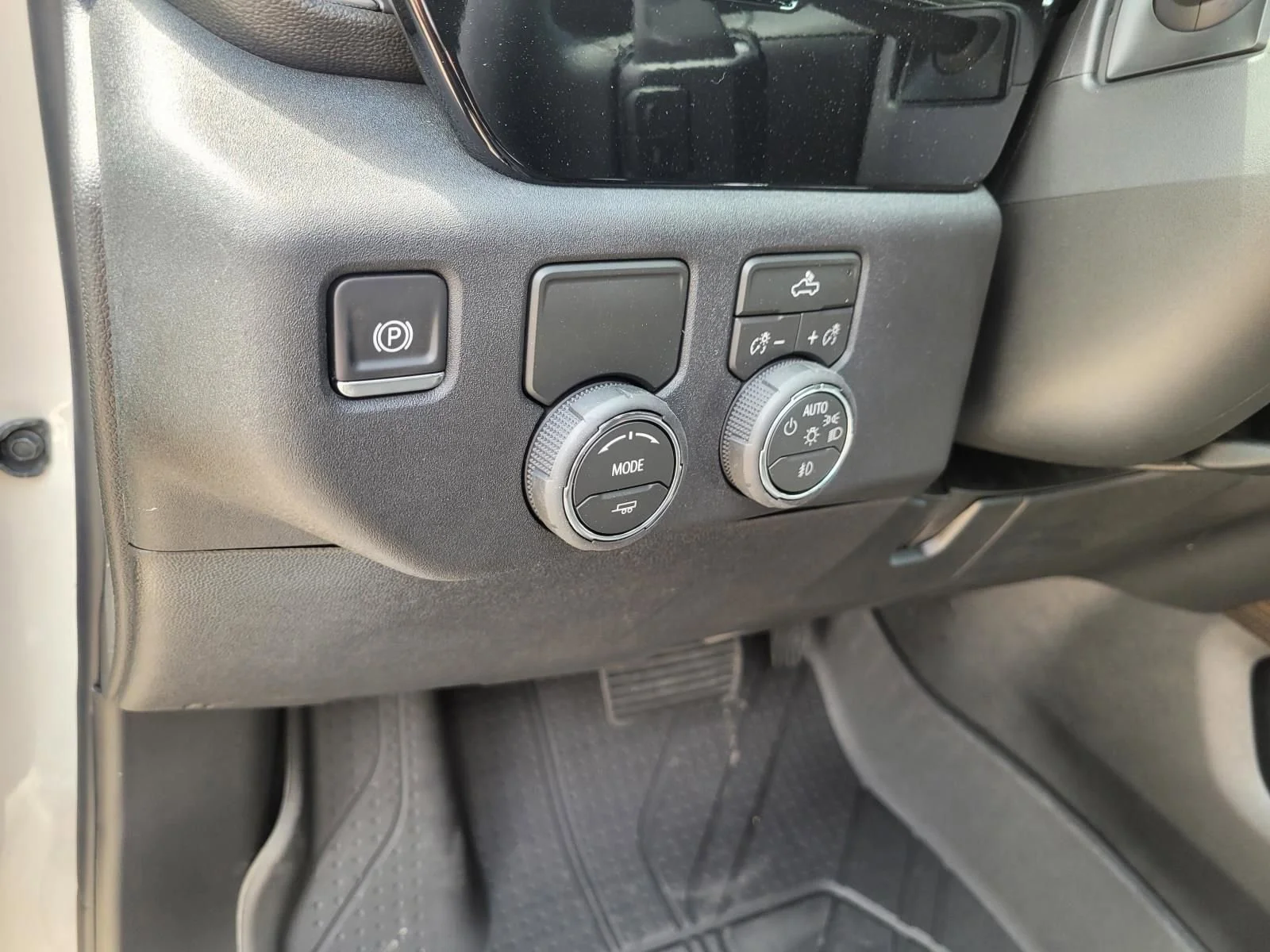 2026 Chevrolet Silverado 1500 RST - Photo 16