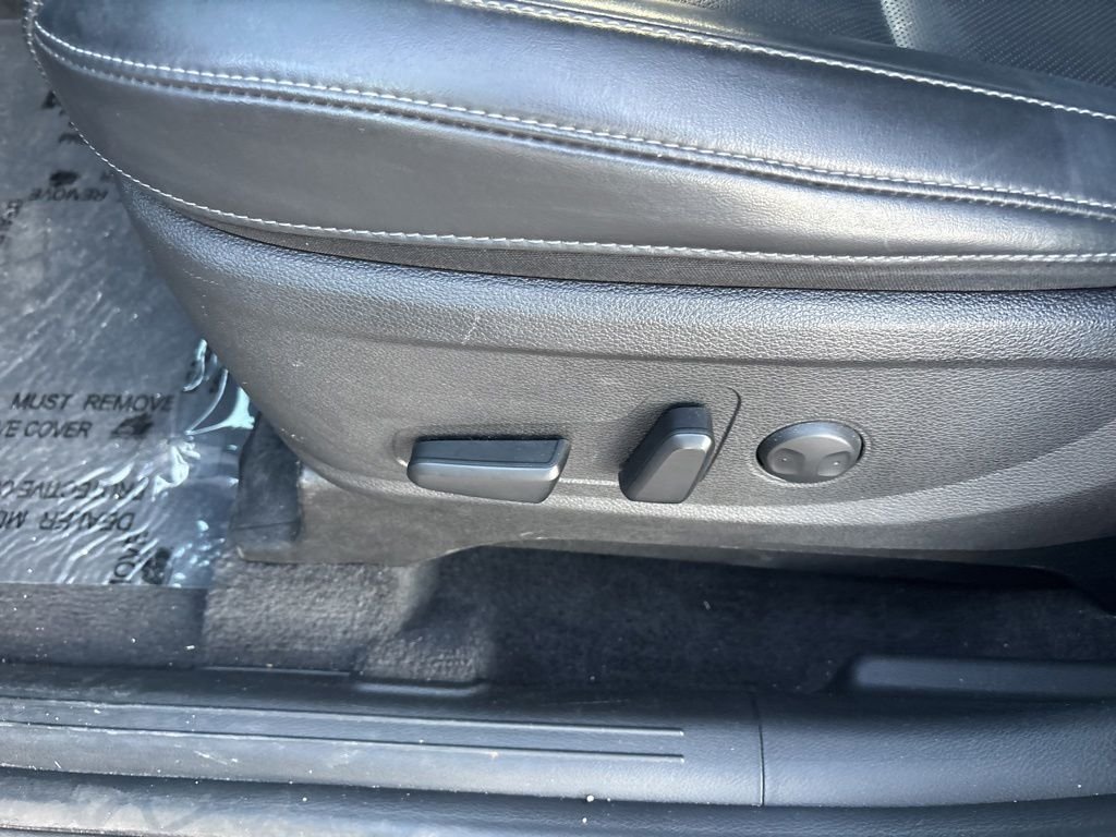 Certified Used 2025 Silver Kia S image 25