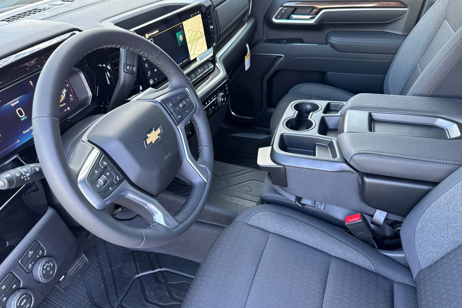 2026 Chevrolet Silverado 2500 HD LT view 9