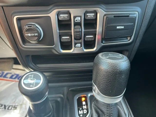Used 2018 Gray Jeep Unlimited Sport S image 37