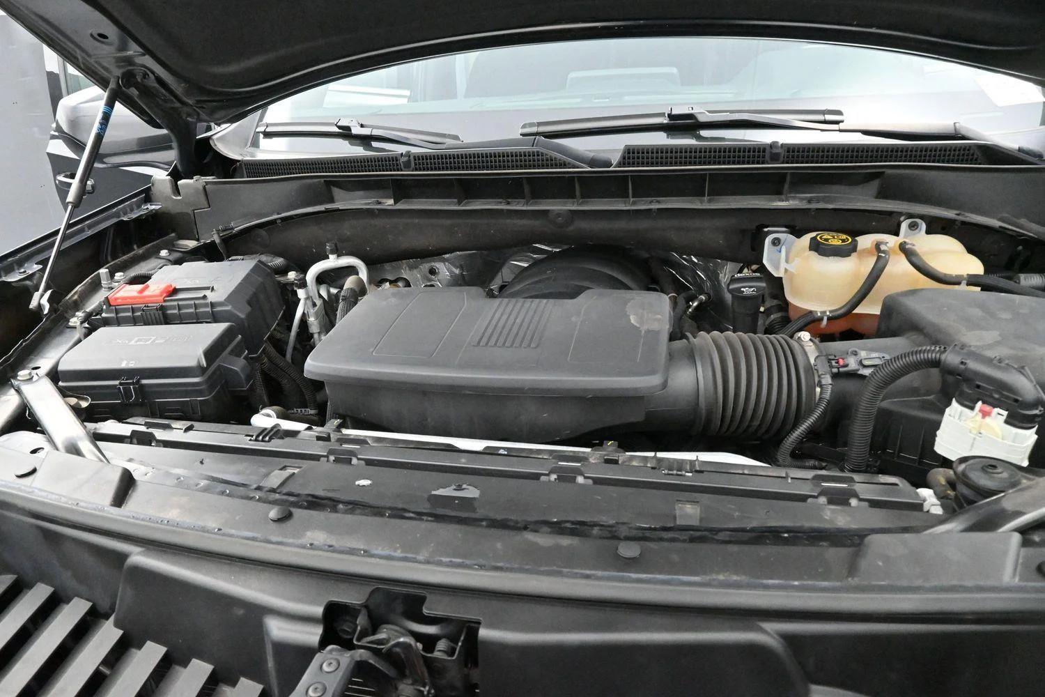 Used 2023 Onyx Black GMC SLE image 34