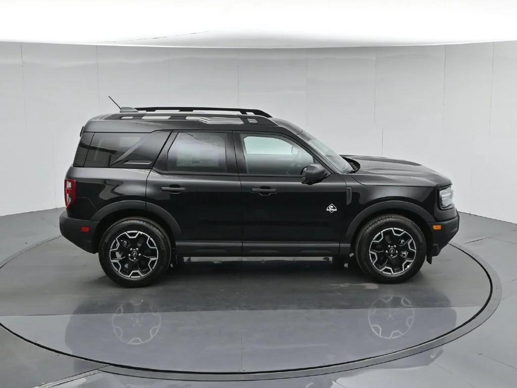 New 2026 Shadow Black Ford Outer Banks image 39