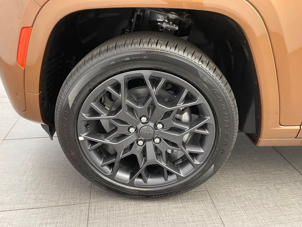 New 2026 Copper Shino Metallic Clear-Coat Exterior Paint Jeep Summit image 10