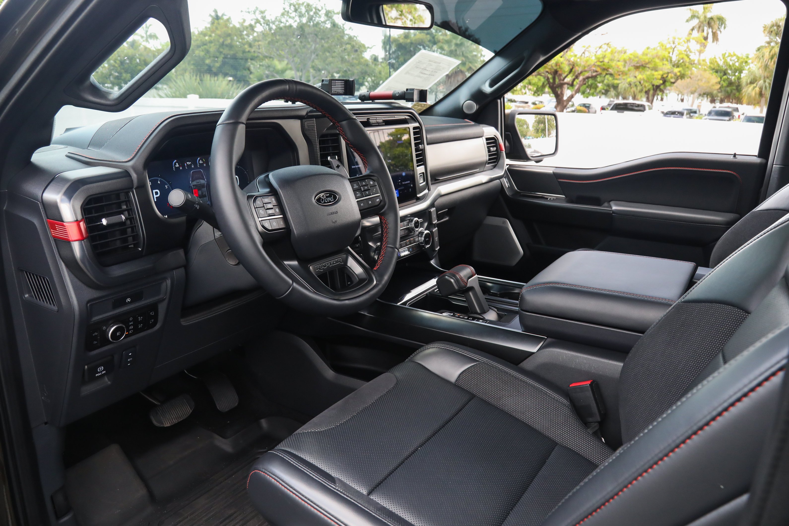 Used 2025 Green Ford Raptor image 17