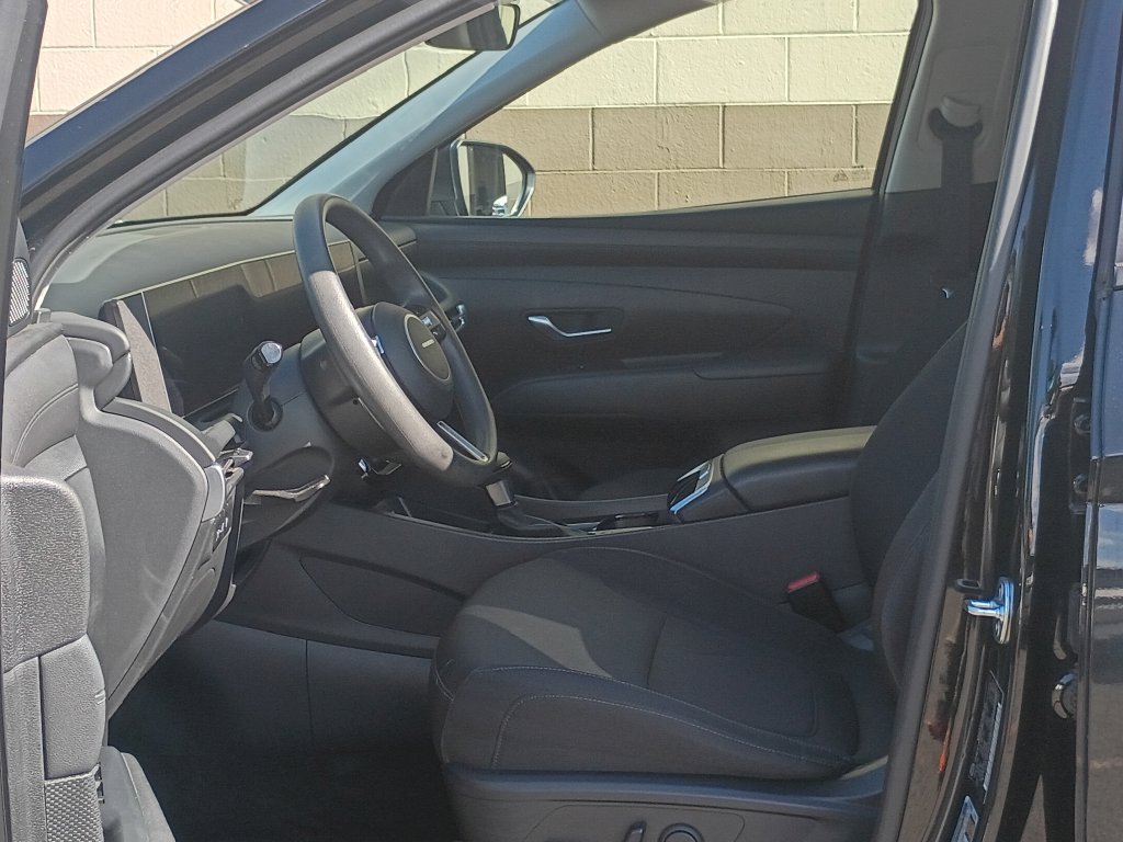 Certified Used 2025 Black Hyundai SEL image 15