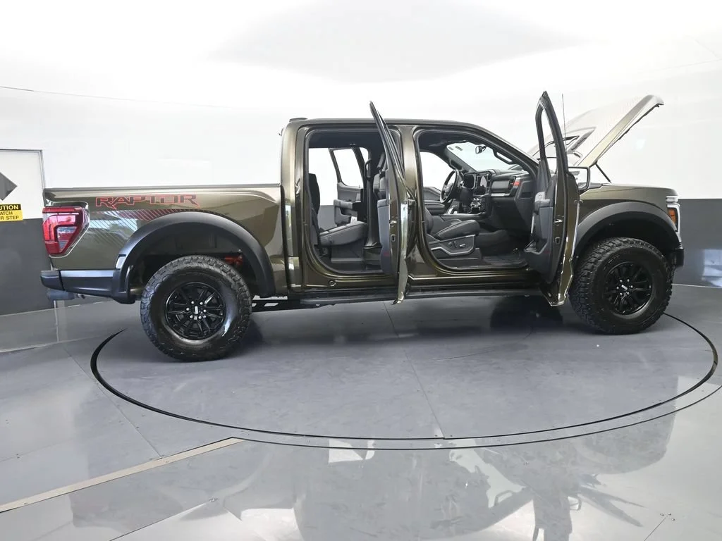 Used 2025 Green Ford Raptor image 79