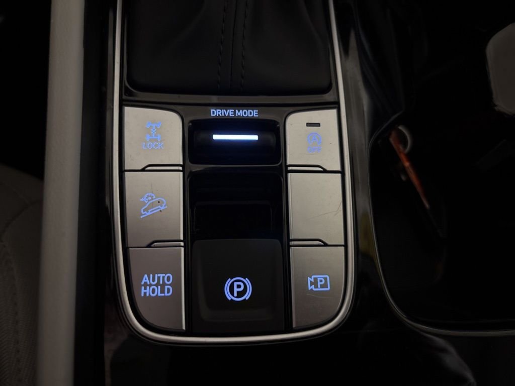Used 2026 Gray Hyundai SE image 21