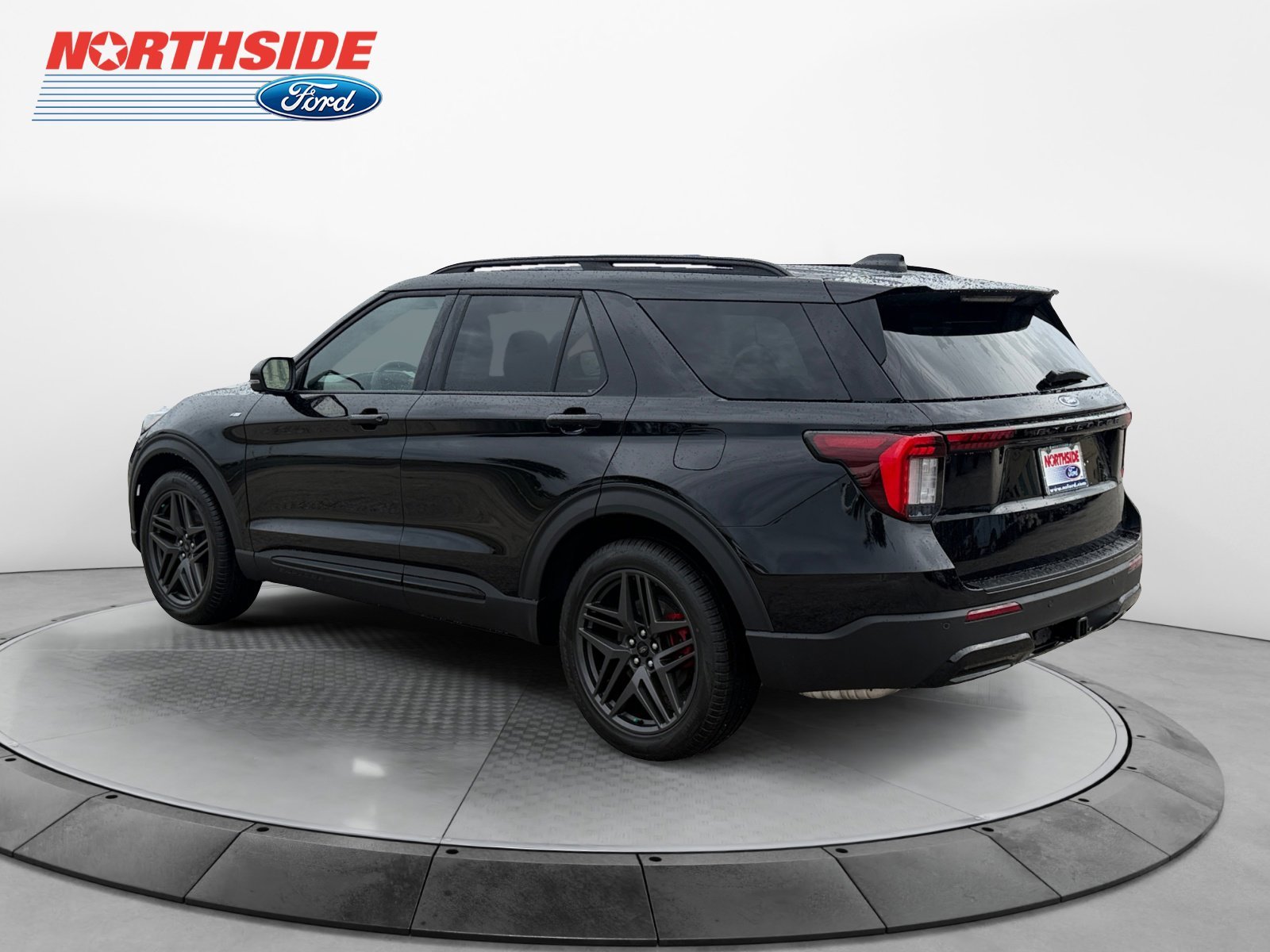 New 2026 Agate Black Metallic Ford ST-Line image 5