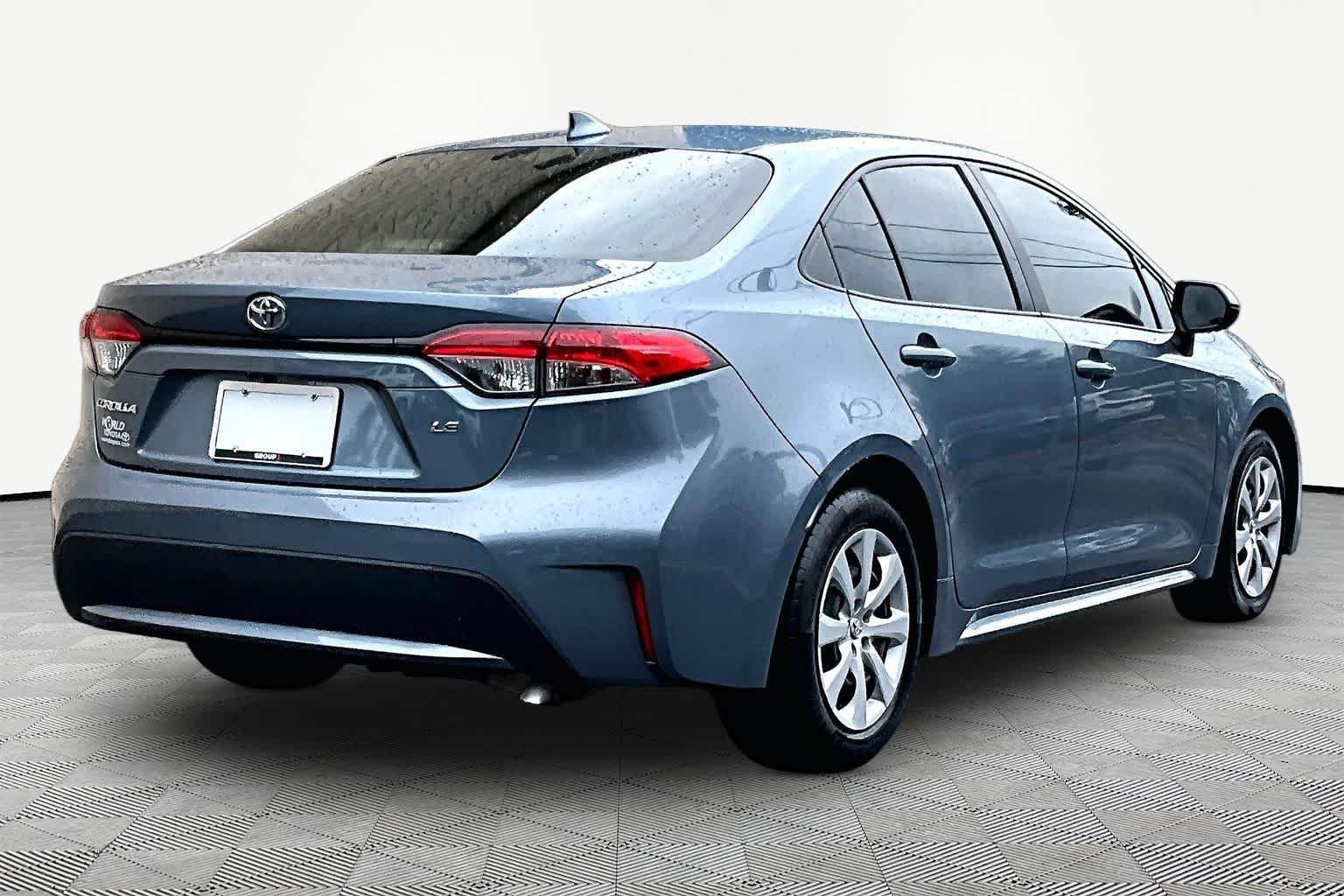 Used 2022 Celestite Toyota LE image 13
