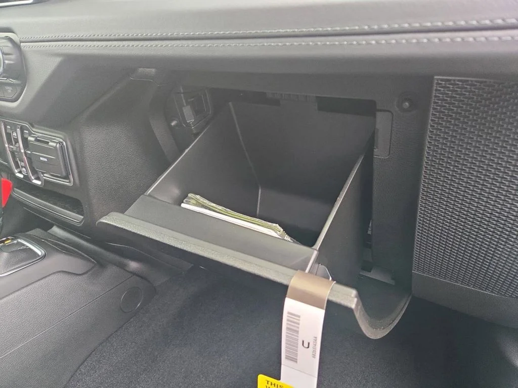 2025 Jeep Wrangler 4-Door Sahara - Photo 41