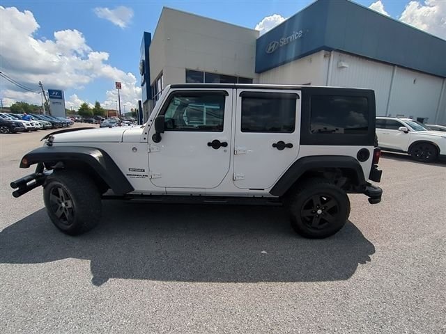 Used 2016 White Jeep Unlimited Sport image 9