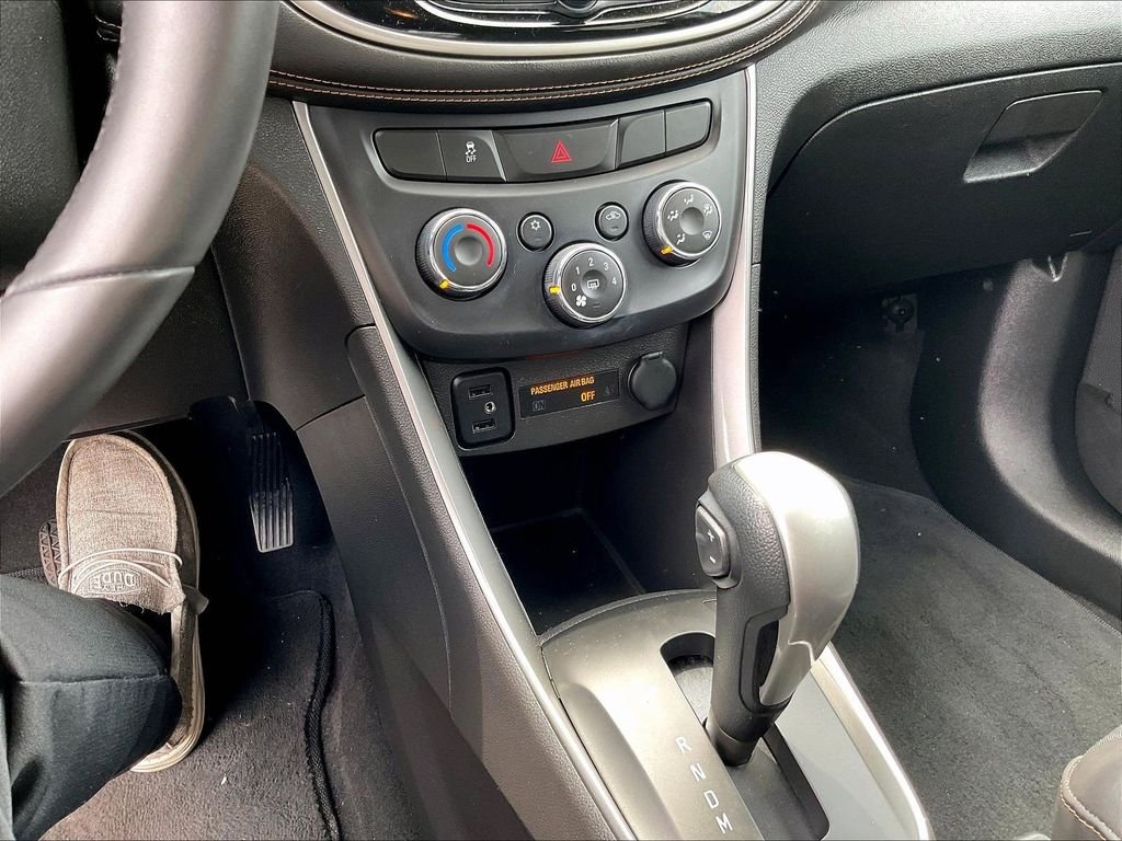 Used 2018 Red Chevrolet LT image 26