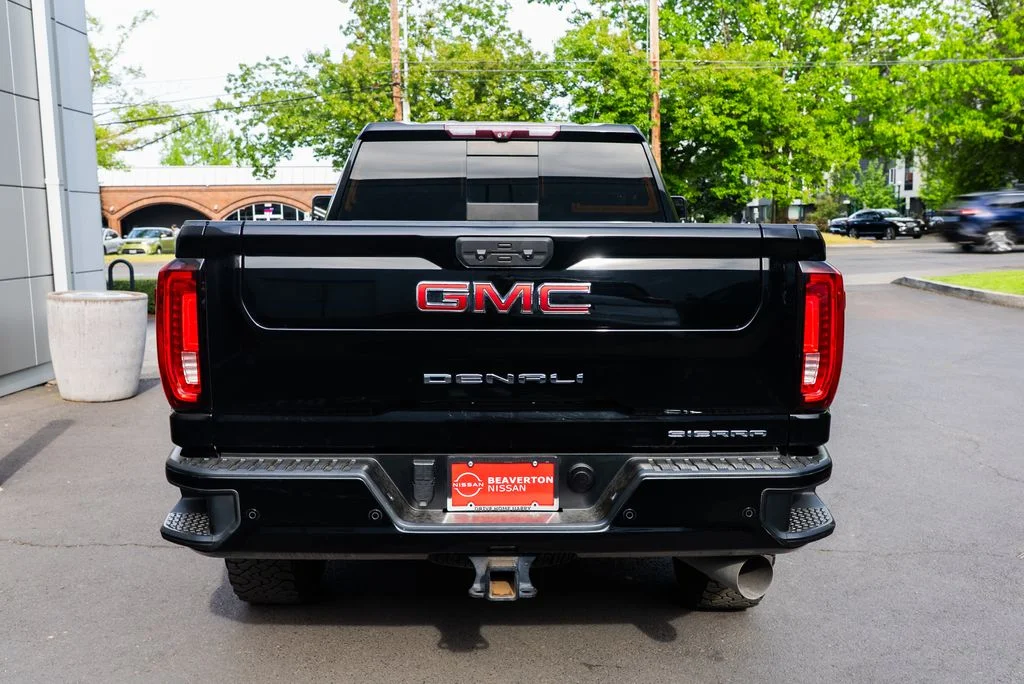 Used 2020 Black GMC Denali image 5