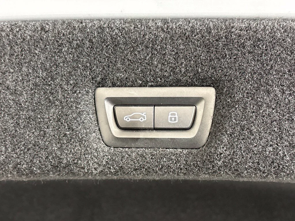 Used 2023 Gray BMW 740i image 28