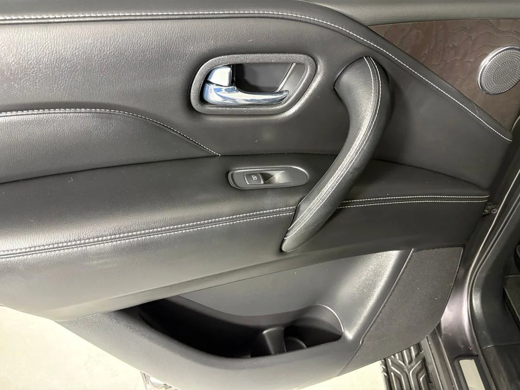 Used 2024 Gray INFINITI LUXE image 39