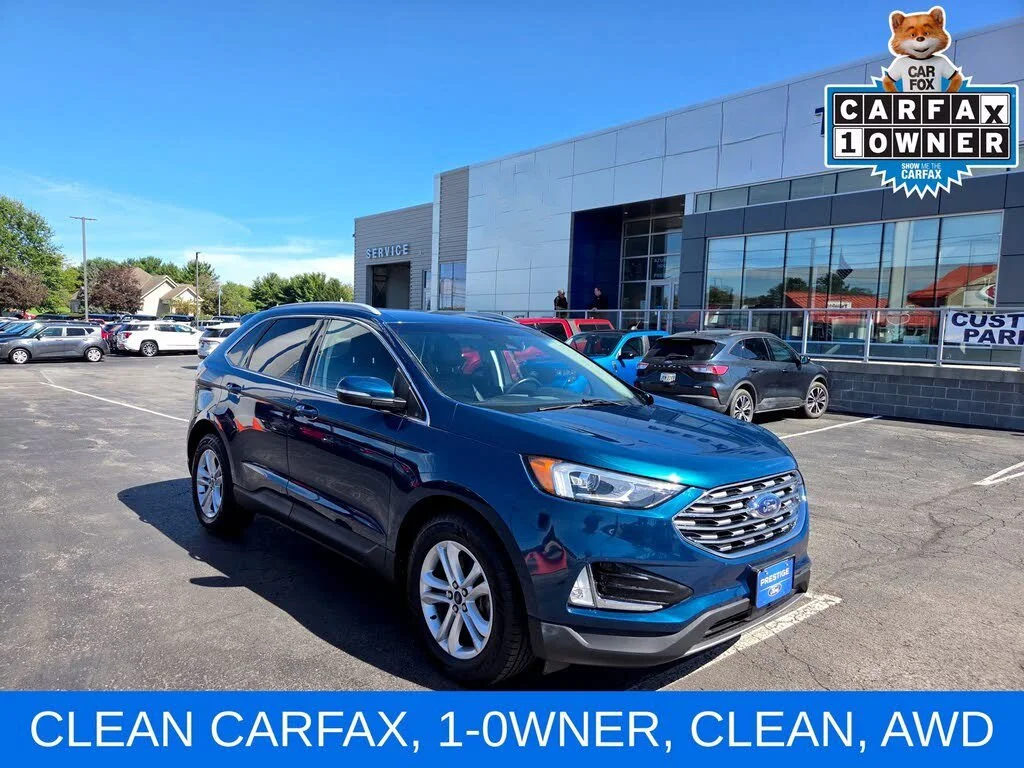 Used 2021 Blue Ford SEL image 1