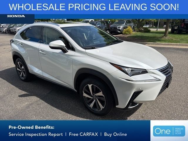 Used 2020 White Pearl Lexus 300h image 6