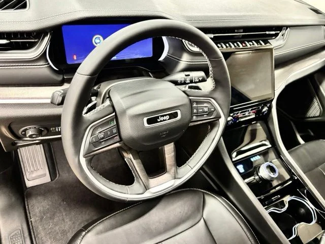Used 2023 Gray Jeep Limited image 16