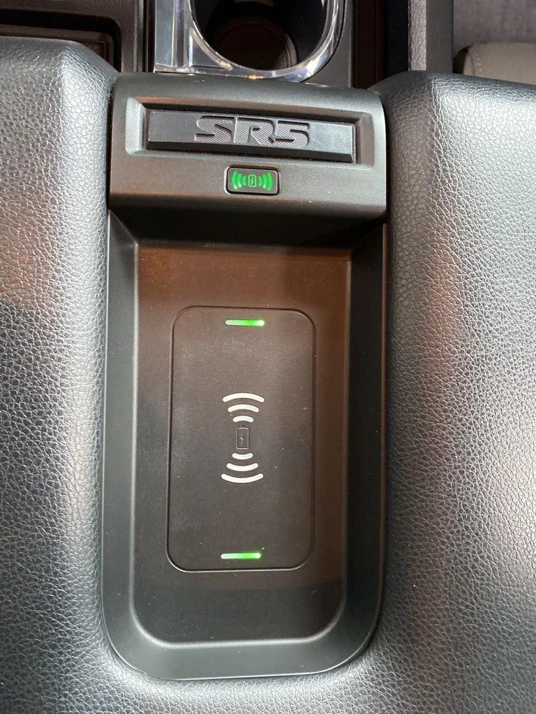 Used 2019 Midnight Black Metallic Toyota SR5 image 25