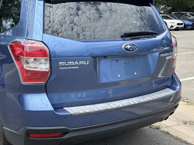Used 2015 Blue Subaru 2.5i Limited image 10