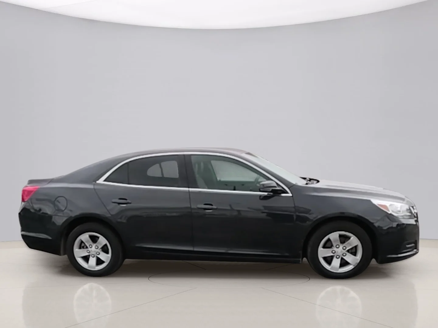 Used 2016 Gray Chevrolet 1LT image 4