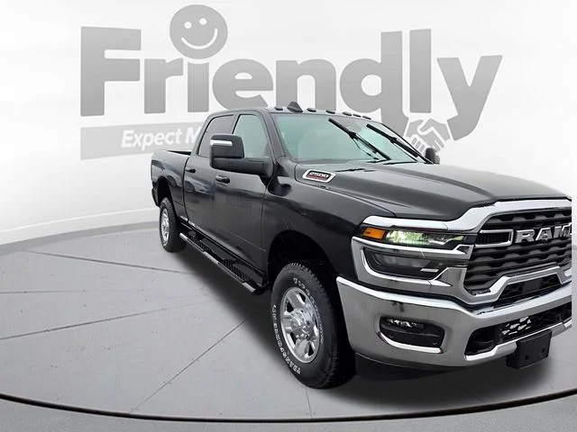 New 2026 Diamond Black Crystal Pearl-Coat Exterior Paint RAM Tradesman image 3