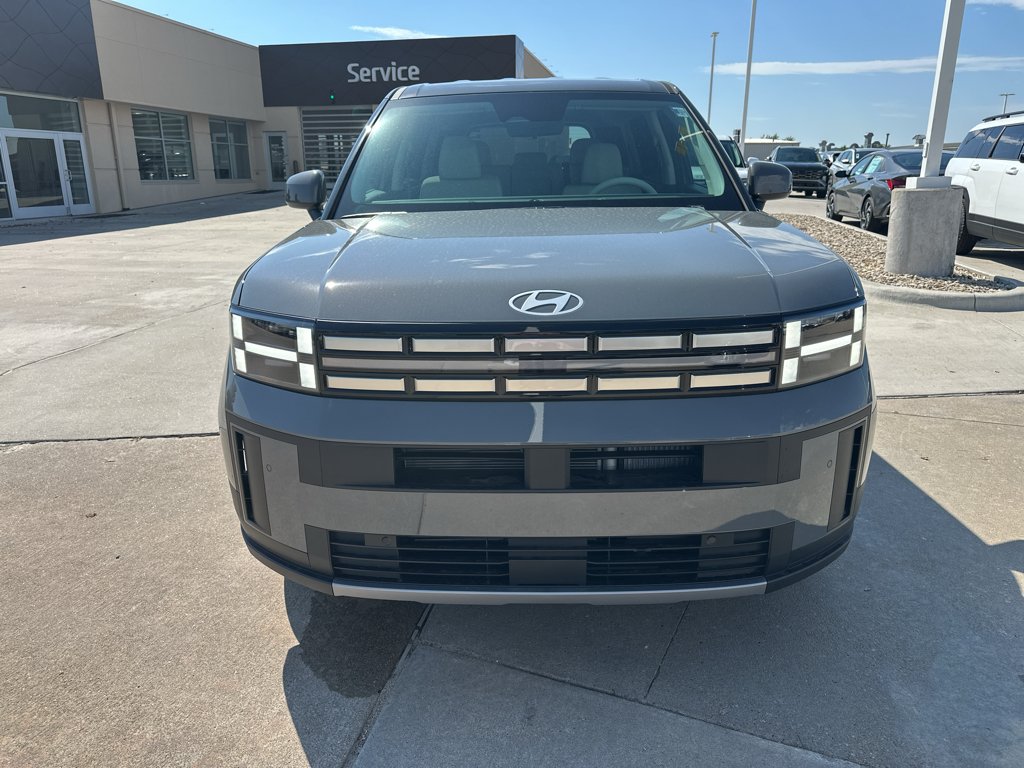 New 2027 Hampton Gray Hyundai SE image 13