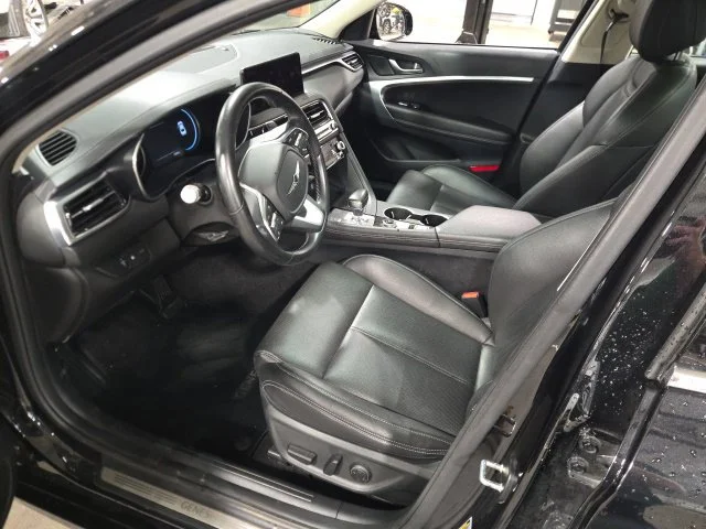 Used 2025 Black Genesis 2.5T image 13