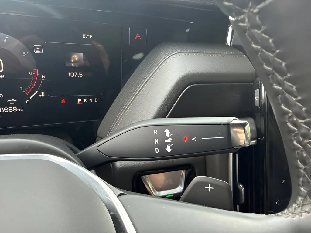 Used 2025 Sterling Metallic GMC Denali image 19