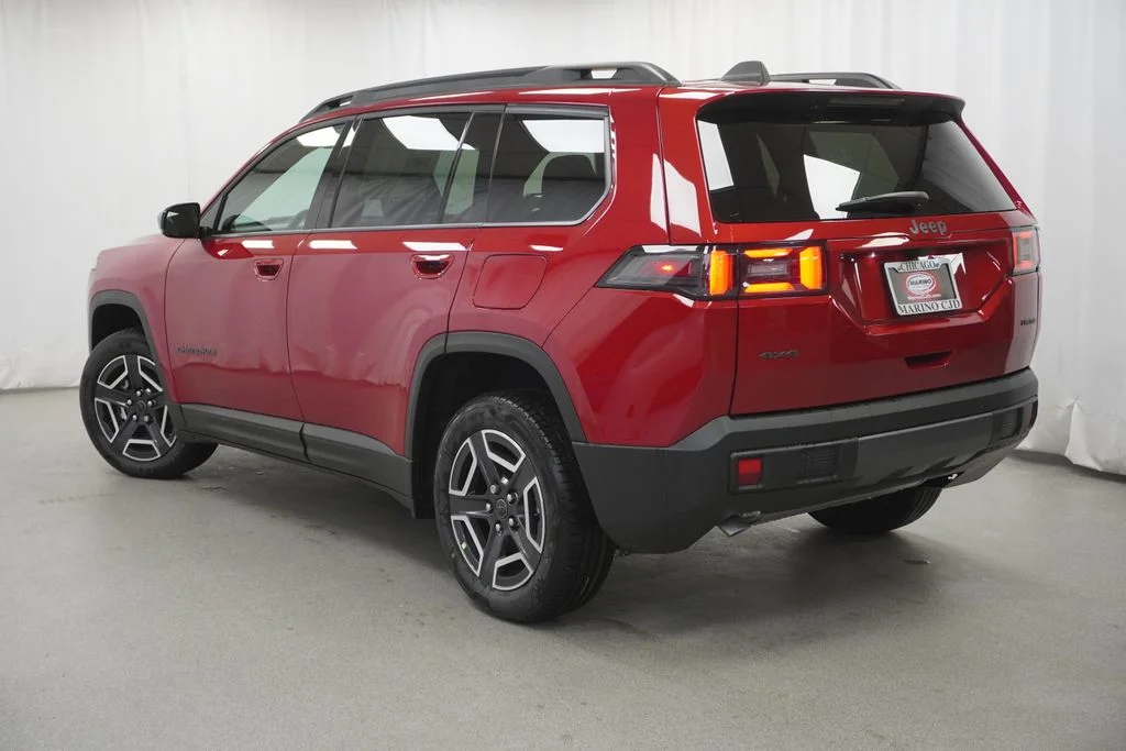 New 2026 Red Hot Pearl-Coat Exterior Paint Jeep Limited image 13