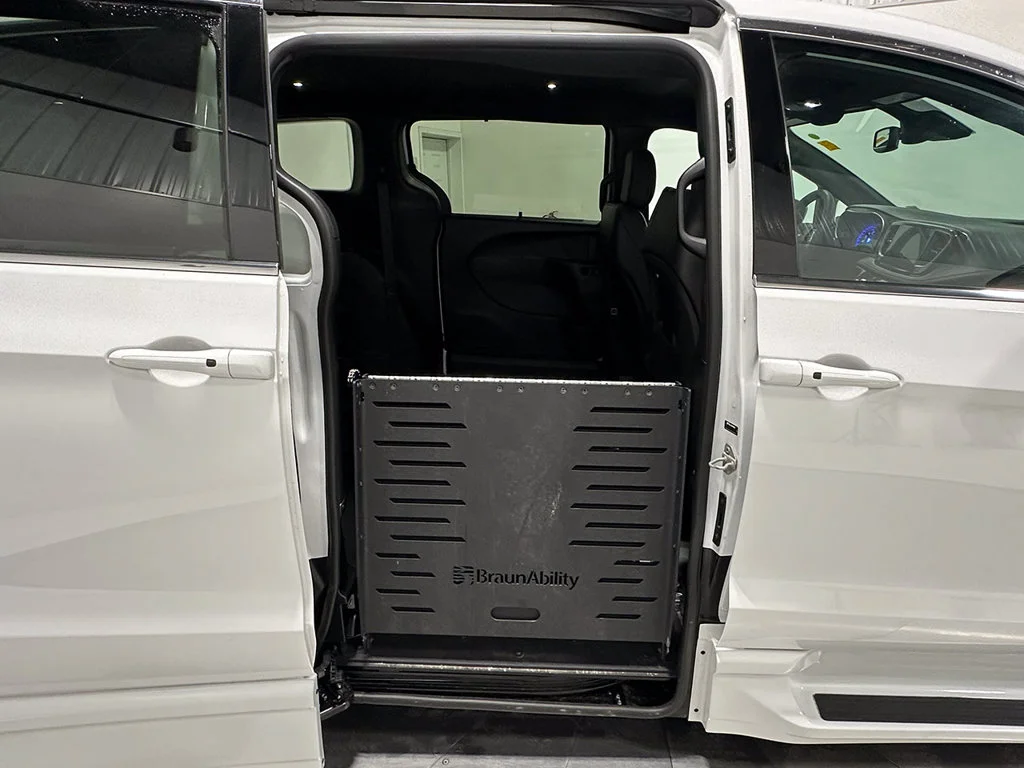Used 2025 White Chrysler Wheelchair Accessible-  Select image 21