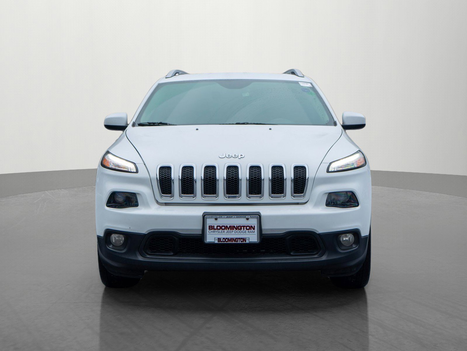 Used 2017 Jeep Cherokee Latitude with VIN 1C4PJMCSXHW524796 for sale in Minneapolis, Minnesota