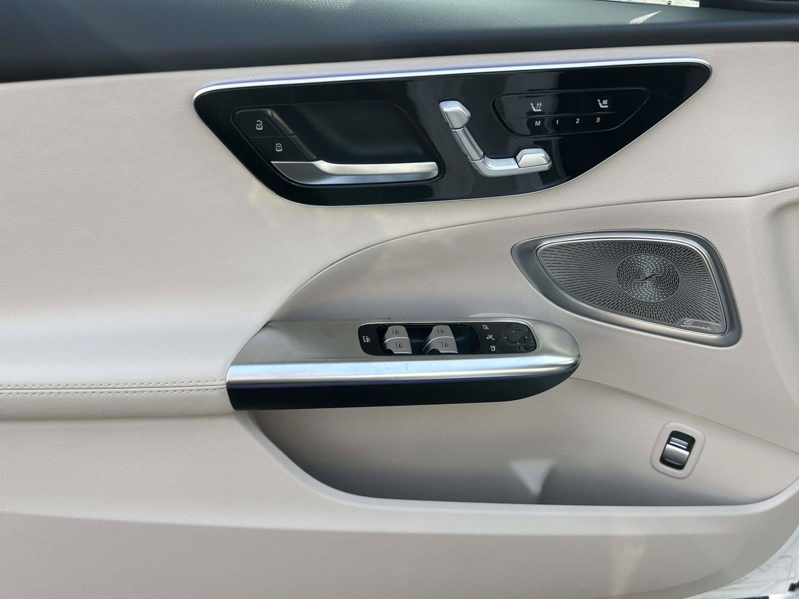 New 2026 Polar White Mercedes-Benz C 300 4MATIC® Sedan image 18