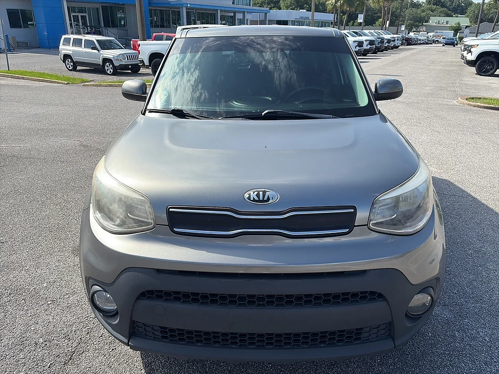 Used 2019 Titanium Gray Kia  image 8