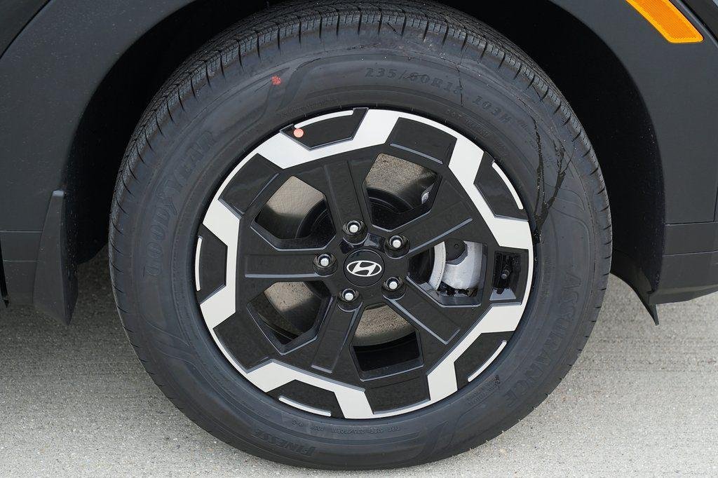 New 2026 Phantom Black Hyundai SEL image 6