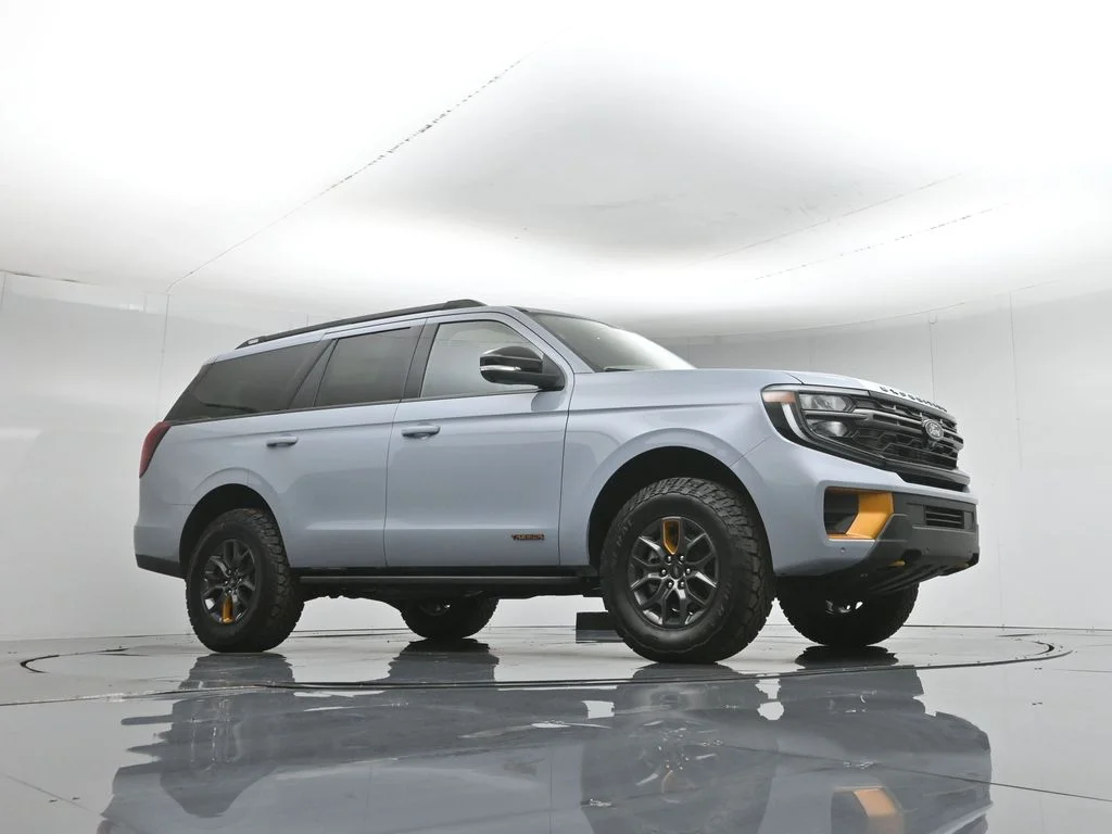 New 2026 Glacier Gray Metallic Tri-Coat Ford Tremor image 3