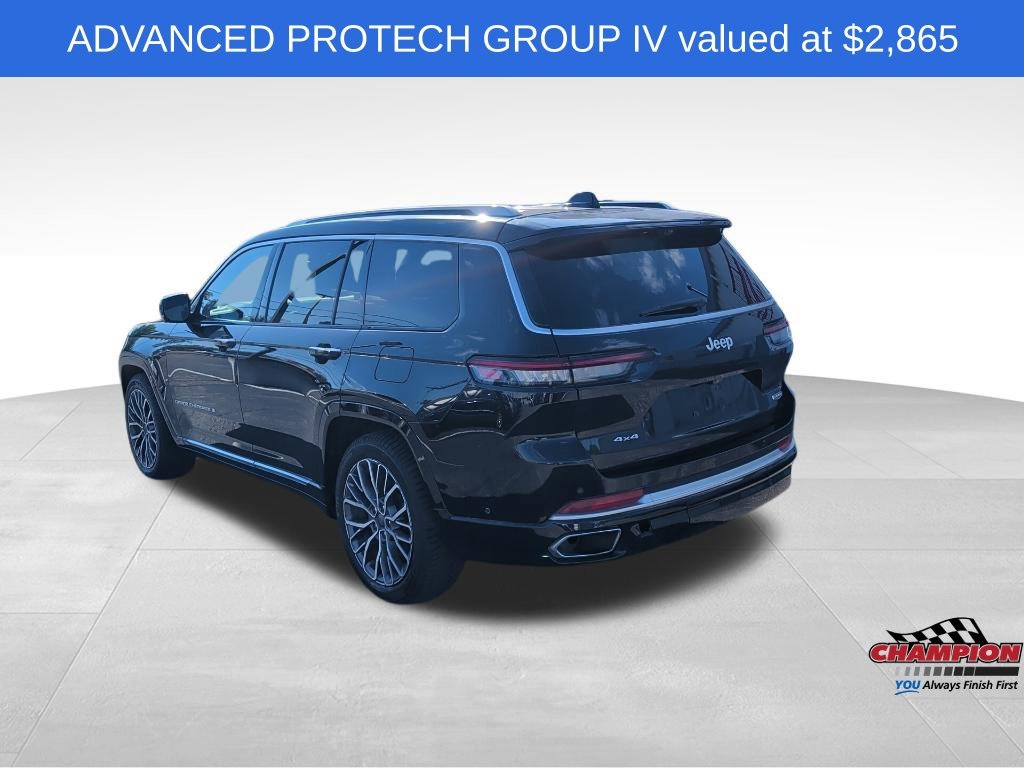 Used 2023 Black Jeep Summit image 3
