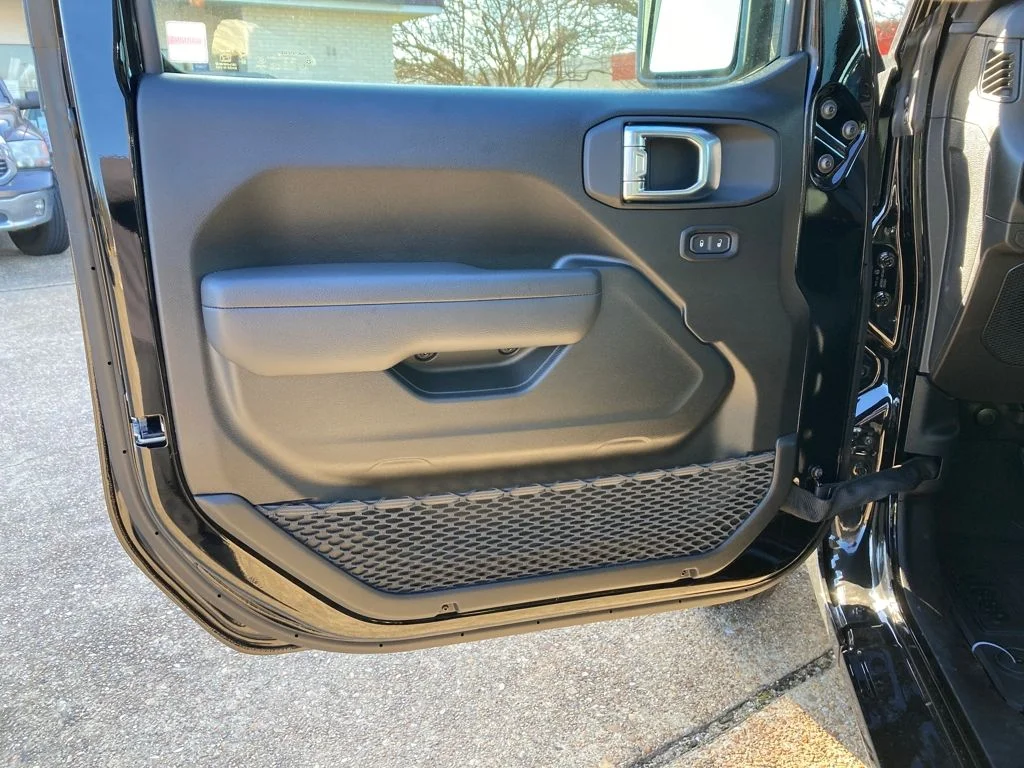 New 2026 Black Clear-Coat Exterior Paint Jeep Sport image 11