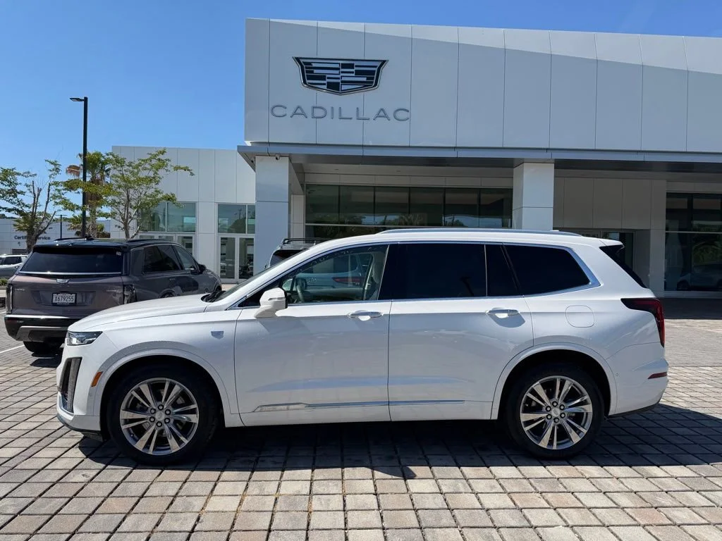 2024 Cadillac XT6 Premium Luxury Auto's photo