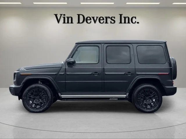 New 2027 MANUFAKTUR Night Black Magno Mercedes-Benz G 580 image 2