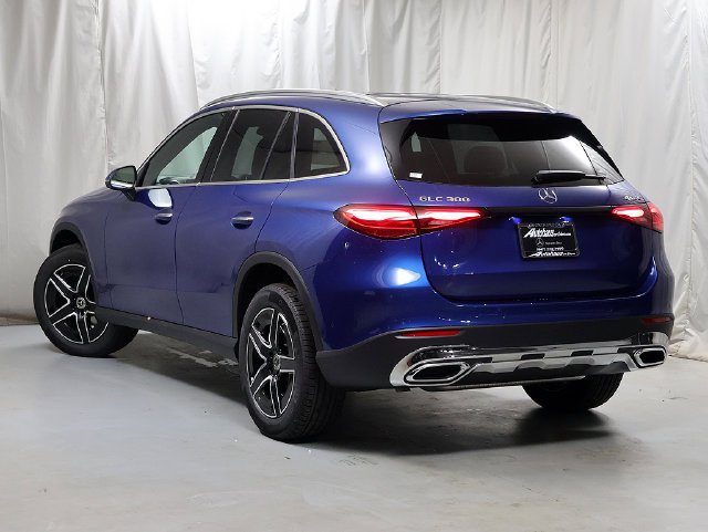 New 2027 Starling Blue Metallic Mercedes-Benz GLC 300 image 36