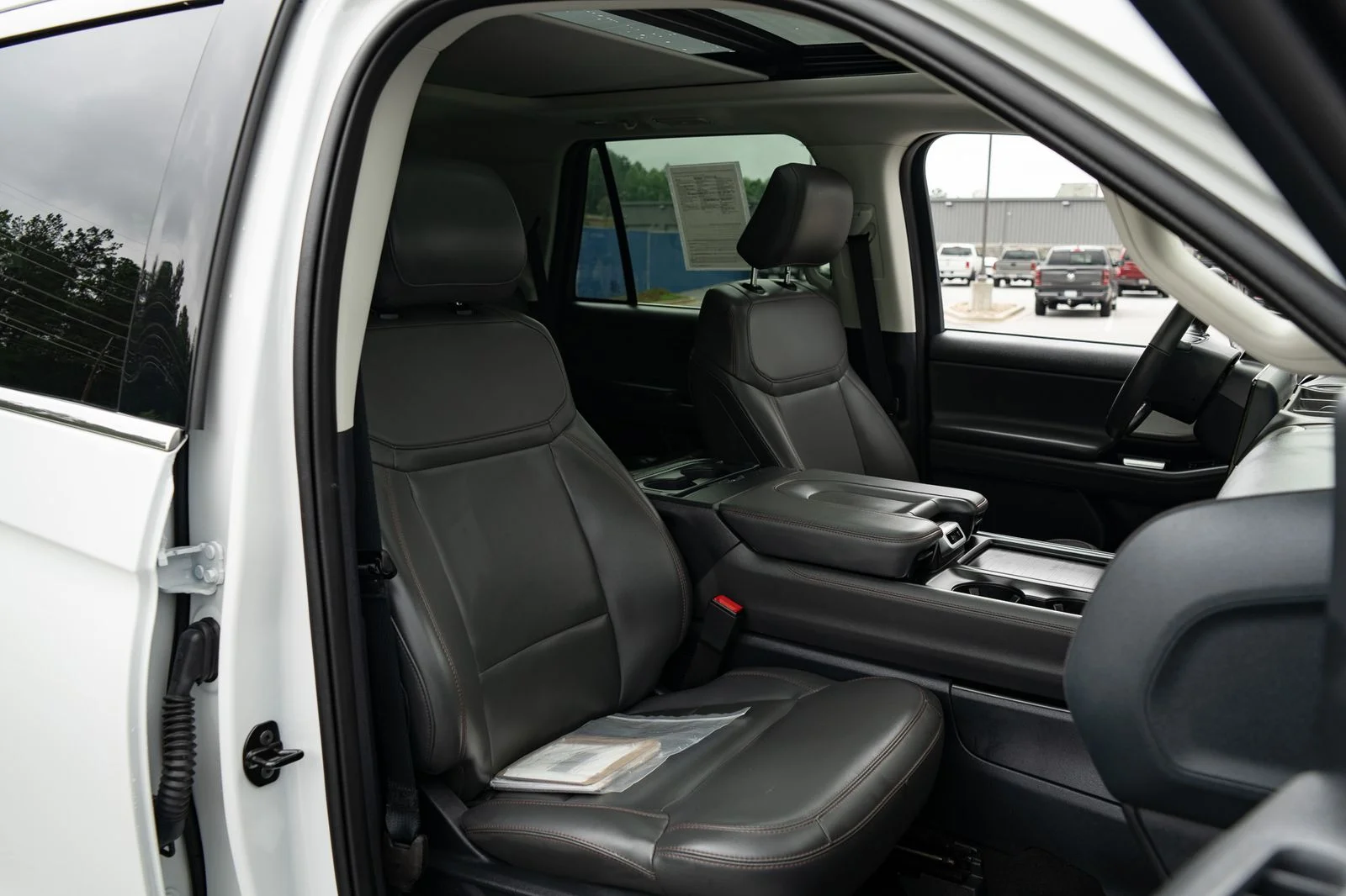 Used 2025 White Ford Active image 24