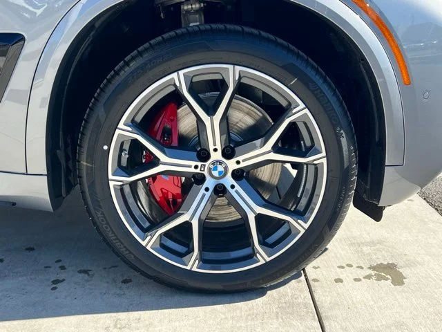 New 2026 Gray BMW xDrive40i image 9