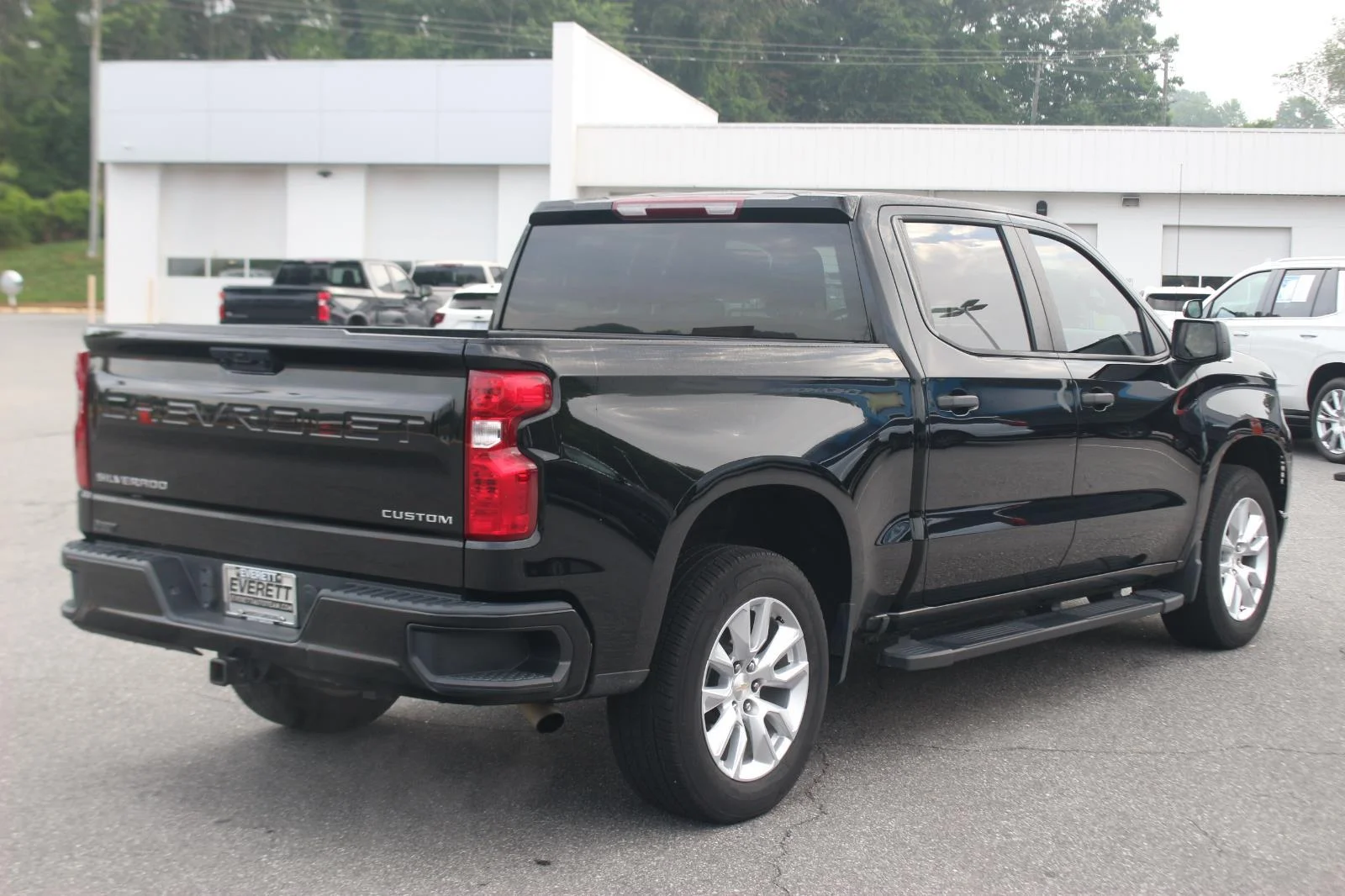 Used 2024 Black Chevrolet Custom image 7